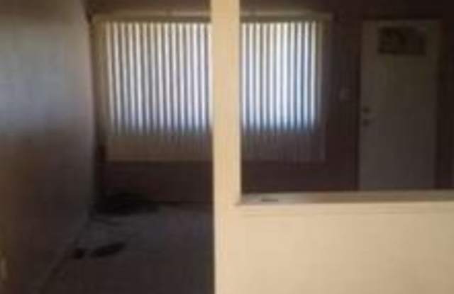 12886 Southfield Fwy Gallery 4