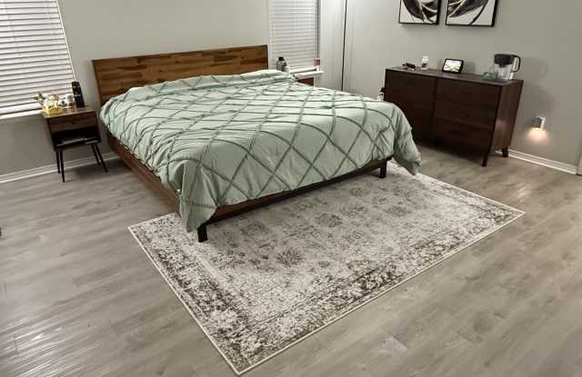 2409 Southwest 17th Street photos photos