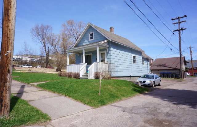 AVAILABLE SEPTEMBER - 1 BED 1 BATH photos photos