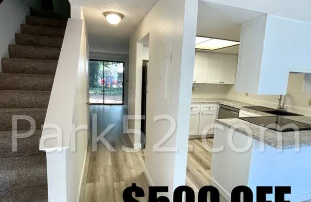 $500 Off 1st Full Month! Small Pet Friendly Remodeled 2 Bedroom Townhome With Small Yard photos photos