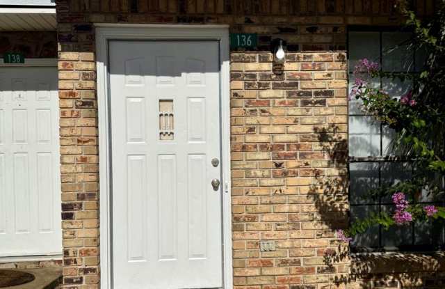 136 Alder Avenue Gallery 1