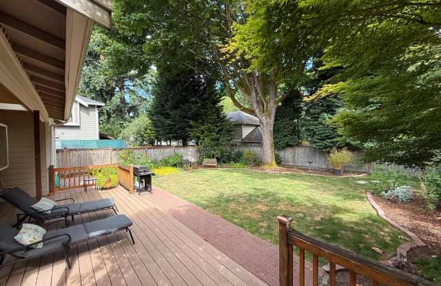 Beautiful Upscale Large High End Home in Kirkland! photos photos