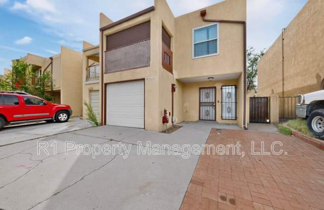 2835 Estrella Brillante Street Northwest Gallery 2