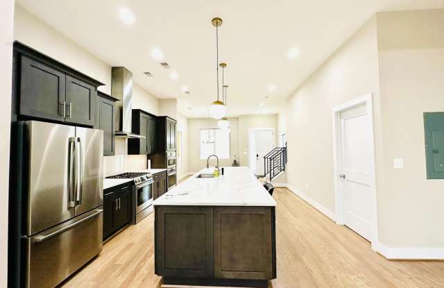 562 FOXHALL PLACE SE photos photos