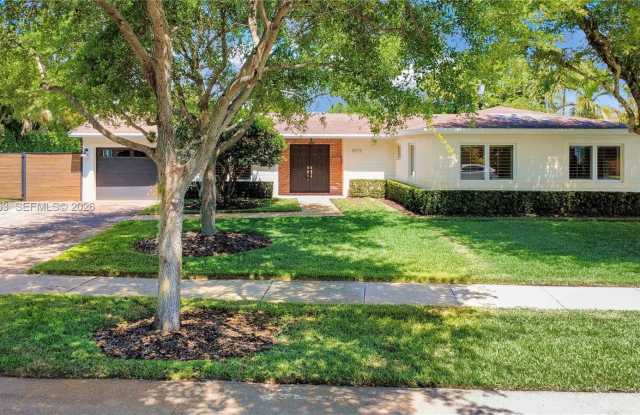 8975 SW 83rd St photos photos