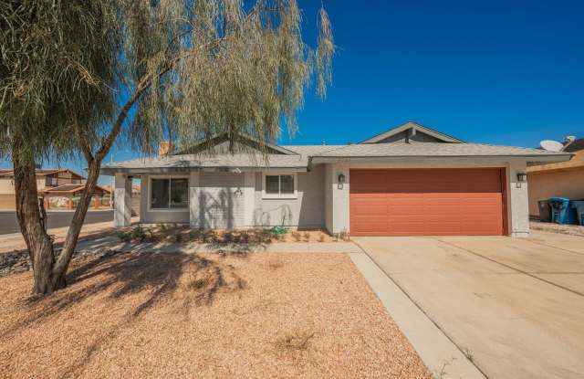Charming 3-Bedroom Rental with Pool, Fireplace  RV Parking photos photos