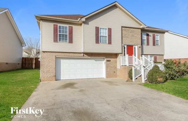 2558 Centerstone Circle - 2558 Centerstone Circle, Clarksville, TN 37040
