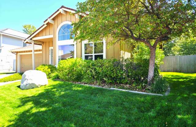 Beautifully Updated 3 Bedroom 2 Bath Updated Home in Lakeridge Springs with Included Yard Care photos photos