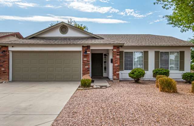 3 Bedroom / 2 Bath Farmhouse Charmer in San Tan Valley photos photos