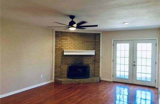 5709 Saddleback Circle Gallery 3