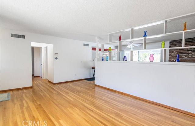 11543 Swinton Avenue Gallery 4
