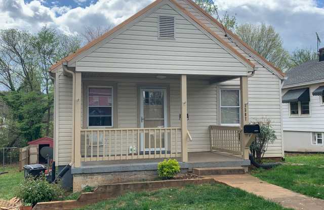 One Level House off Fort Avenue - 1307 Radcliff Avenue, Lynchburg, VA 24502