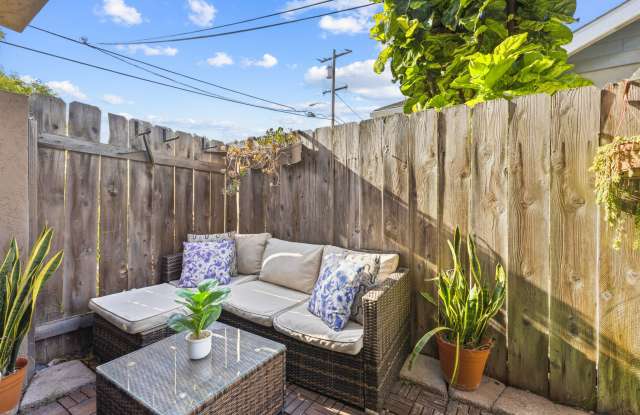 4666 Mission Ave photos photos