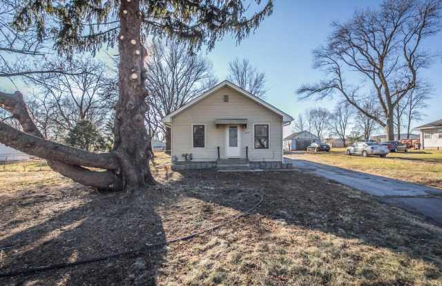 Move in Special - 2 bedroom 1 bath home Gallery 1
