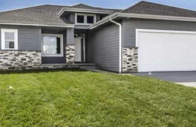 240 N 32nd St photos photos