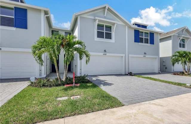 5767 SE Edgewater Circle photos photos