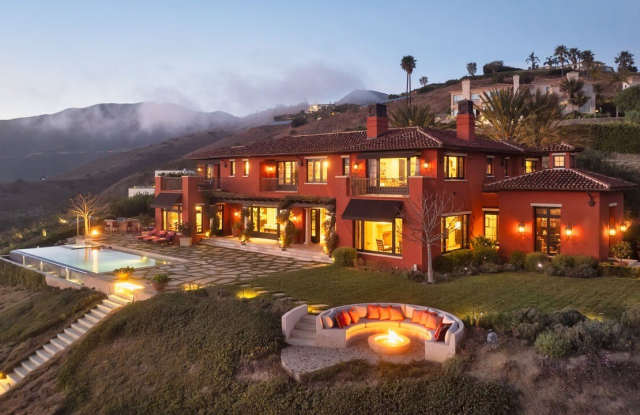 6093 Murphy Way Gallery 2