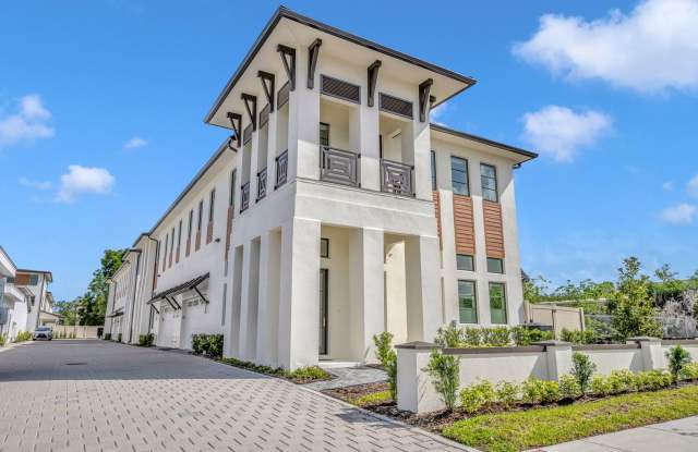 Modern Townhome- walk to Park Avenue photos photos