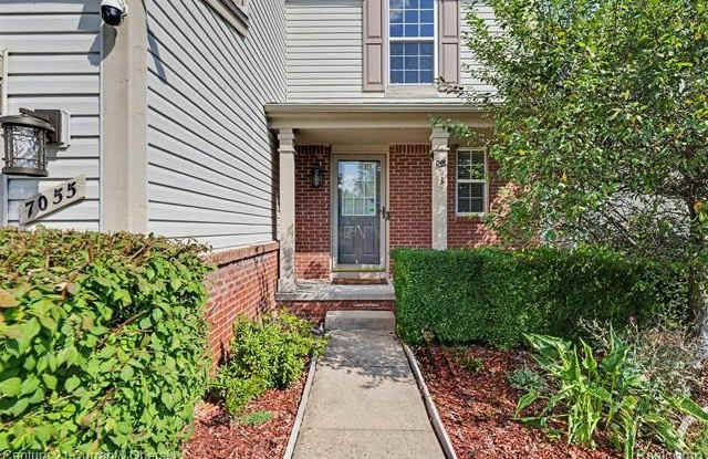 7055 Oakridge Drive Gallery 2