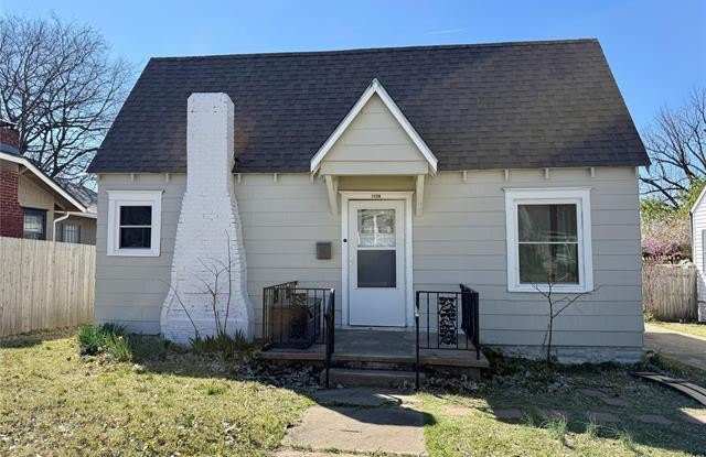 1124 S Richmond Avenue photos photos