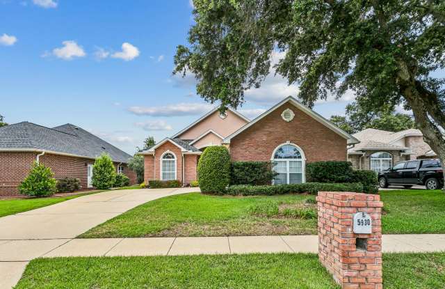 5930 Hermitage Drive Gallery 2