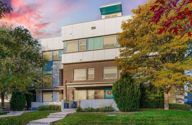 Views for Days! Rooftop Retreat Near Sloan’s Lake & Downtown - Available in February Gallery 4
