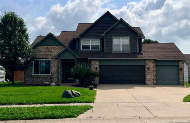 Spacious 3-Bedroom Home with 3-Car Garage & Large Fenced Backyard! photos photos