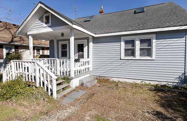 Quaint 2 bedroom first-floor rental just blocks from the Oceanfront! Gallery 3