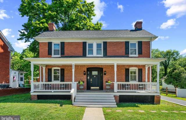 6822 BUCKINGHAM Lane Gallery 1