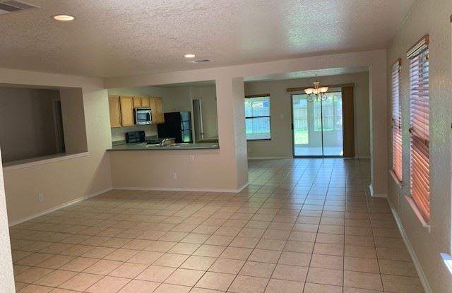 950 Cheyenne Creek Gallery 4