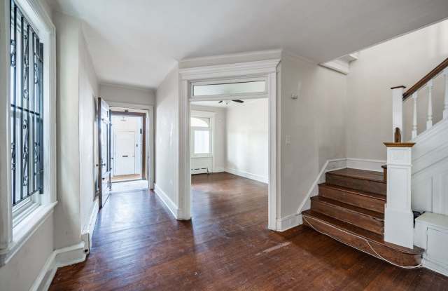 Large Four Bedroom West Philadelphia Home! Gallery 1