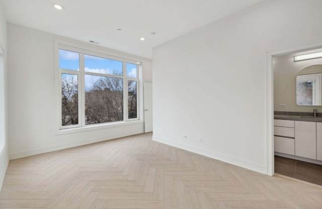 3409 North Bosworth Avenue Gallery 2