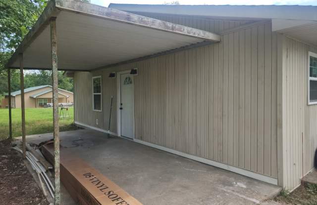 1377 Section Line Road unit A - 1Garage photos photos