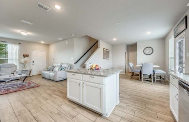 926 Hurstwood Drive Gallery 2