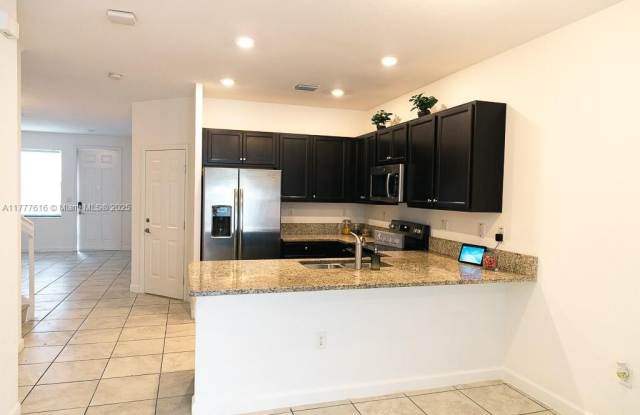 3434 W 104th Ter photos photos