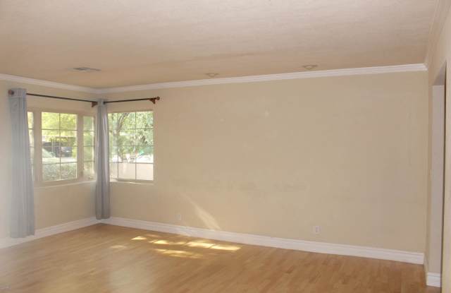 2518 E MONTECITO Avenue Gallery 3