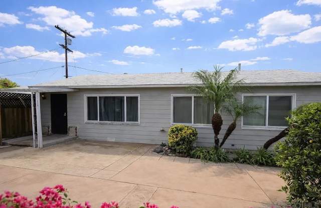 1820 Englewood Dr photos photos