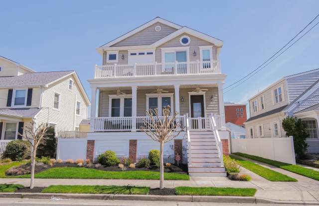 111 N Huntington Ave - 111 North Huntington Avenue, Margate City, NJ 08402