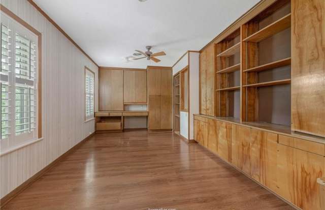 902 Holik Drive Gallery 3