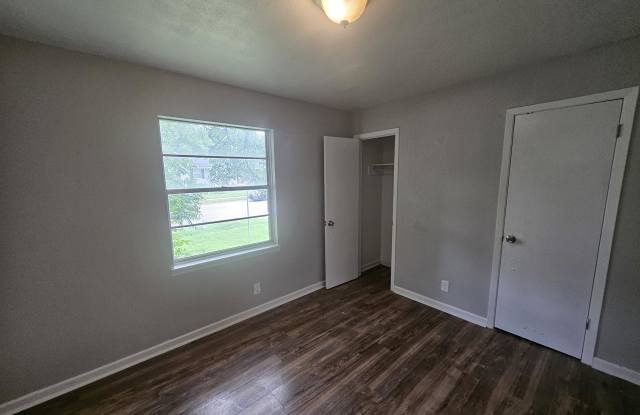 1407 Estes Dr photos photos