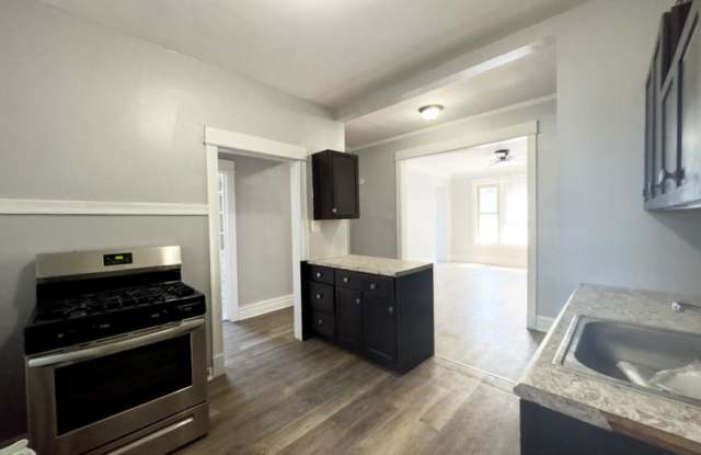 1222 Rosemont Gallery 4