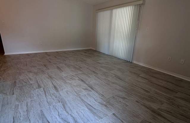 416 North Saint Clair Abrams Avenue - 8 photos photos