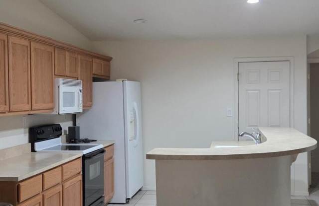 279 Geronimo Blvd - 279 Geronimo Boulevard, Lake Havasu City, AZ 86406