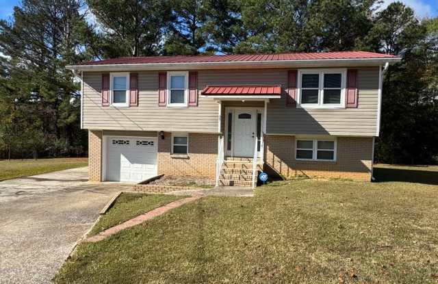 37 Ty Drive - 37 Ty Drive, Anniston, AL 36206 37 Ty Drive - 37 Ty Drive, Anniston, AL 36206