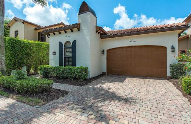 ***LOVELY HEATED POOL HOME WITH PLAYER'S CLUB TRANSFER IN LELY RESORT FOR ADDITIONAL FEE*** photos photos