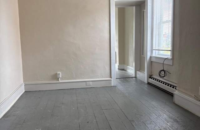 151 W AIRY Street Gallery 4