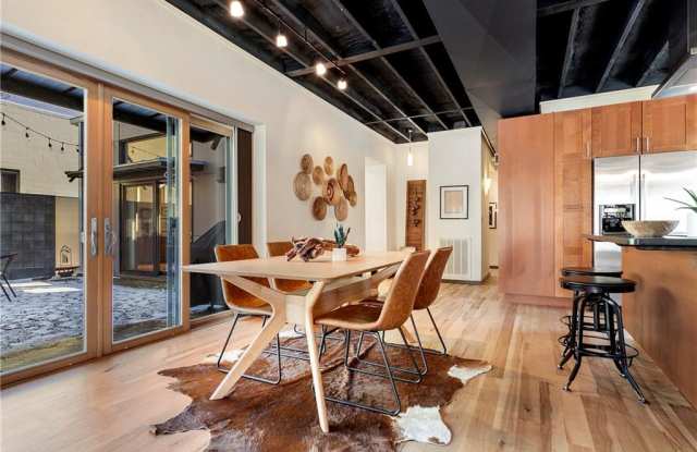 241 Mountain  ST Gallery 3