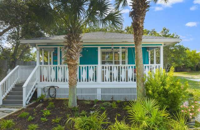 230 Wisteria Lane - 230 Wisteria Lane, Laguna Beach, FL 32413