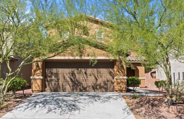 Spacious 4 Bedroom, 2.5 Bathroom Home for Rent near 215 & North Hualapai photos photos