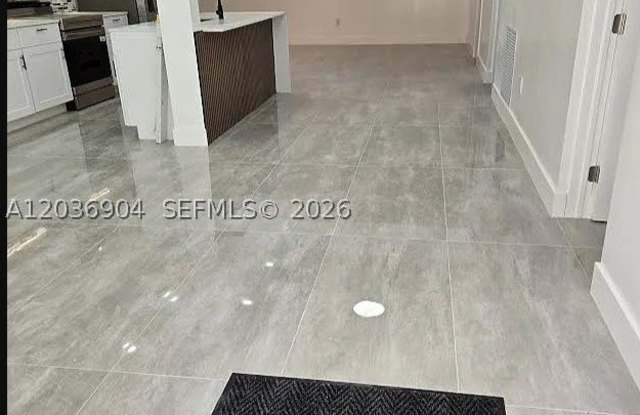 13240 NE 4 Ave photos photos